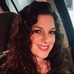 Meet your Posher, Crystal